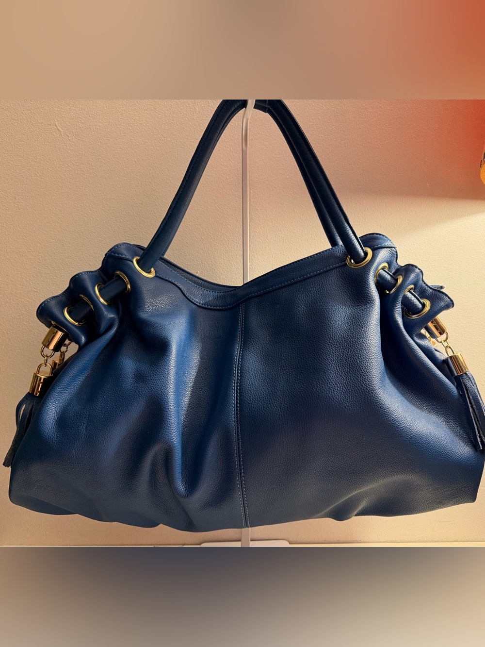 AmeriLeather “Musette” Large Bright Blue Leather Handbag.